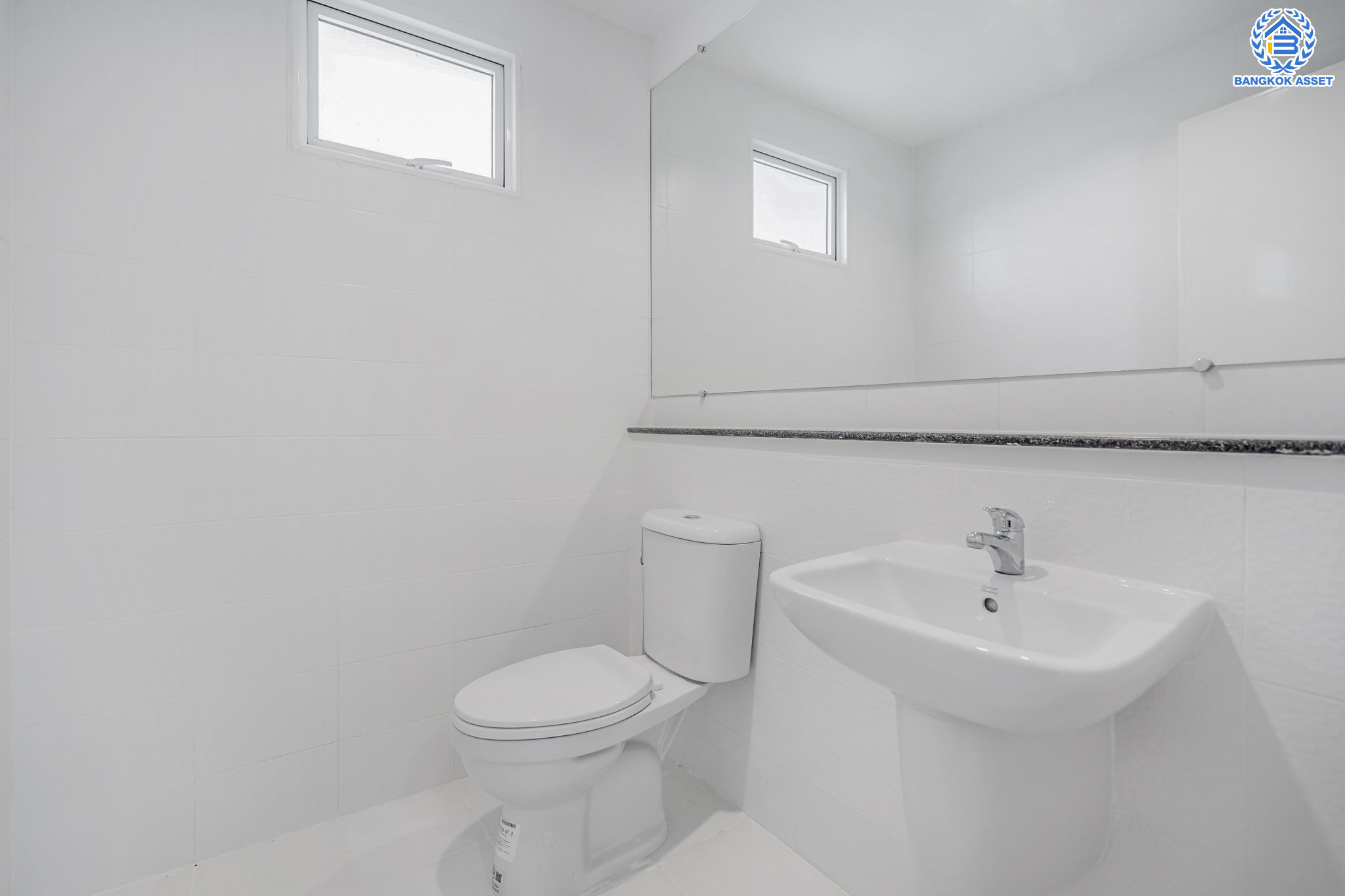 ทาวน์เฮ้าส์มือสองนนทบุรี ม.ไพร์มเพลส เดอะกรีนเนอรี่บางใหญ่ กาญจนาภิเษก ทาวน์โฮมหลังมุม เนื้อที่ 32 ตร.ว. ฟังก์ชัน 3 ห้องนอน 3 ห้องน้ำ จอดรถได้ 2 คัน ทำเลดีเดินทางสะดวก เชื่อมต่อถนนกาญจนาภิเษก ใกล้เซ็นทรัลเวสต์เกต และรถไฟฟ้าสายสีม่วง "สถานีคลองบางไผ่"